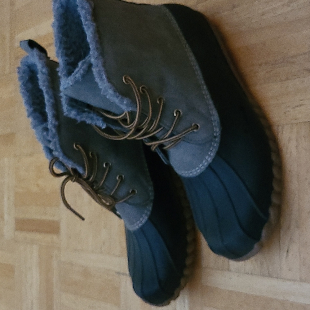 Rubber boots